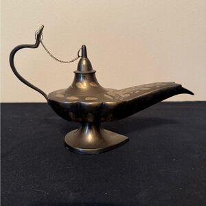 Vintage Decorative Brass Genie Lamp